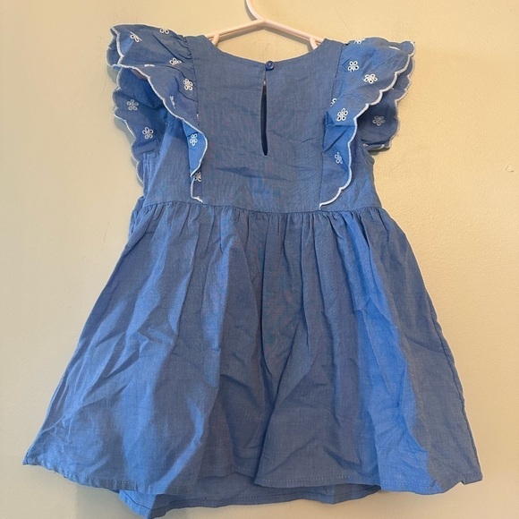 Cat & Jack Girls' Chambray Lace Dress Blue W/ White Floral Embroidery 2t nwot - Picture 3 of 4
